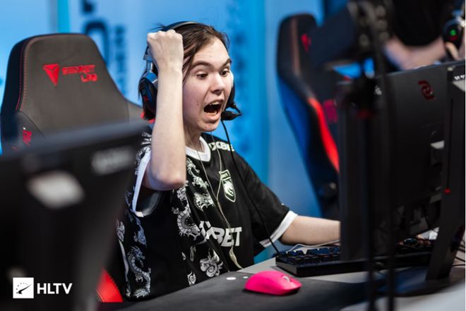 展的强劲动 展的强劲动