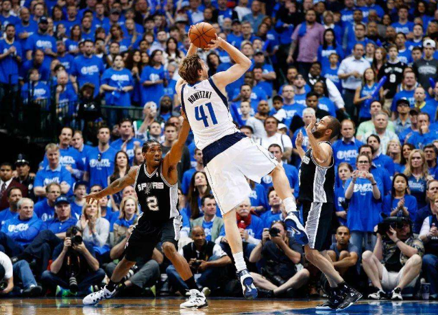 雅得新月的 雅得新月的